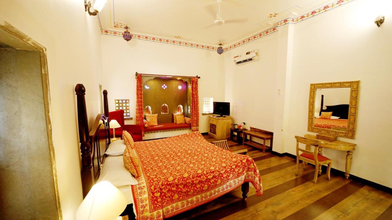 Hotel Udaigarh - Udajpur Exteriér fotografie